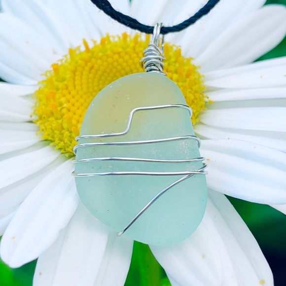 Jewelry - Island Time Seaglass Necklace